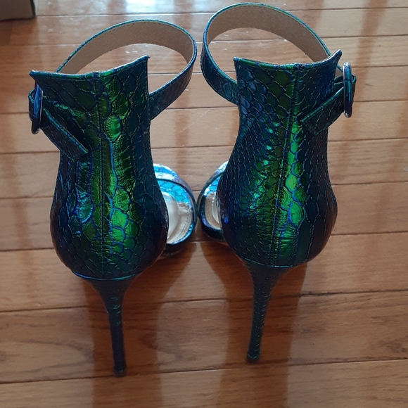 Green Hologram Sexy Sandals - Picture 3 of 5
